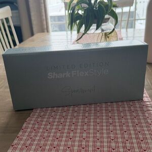 Shark FlexStyle Limited Edition in Spearmint